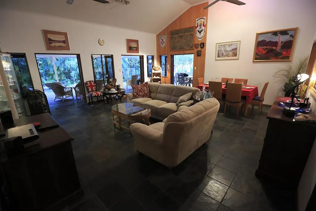 South Pacific Bed & Breakfast Clifton Beach