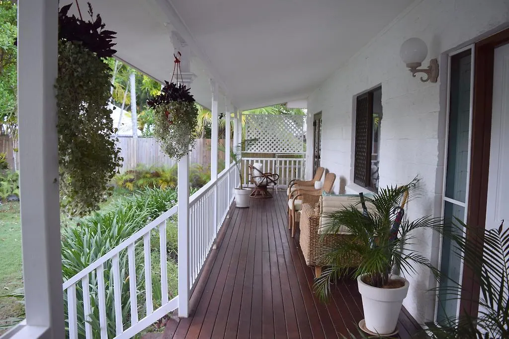 South Pacific Bed & Breakfast Clifton Beach