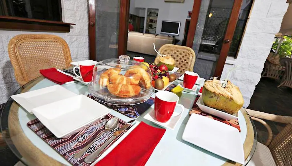 South Pacific Bed & Breakfast Clifton Beach 4*,  Australia